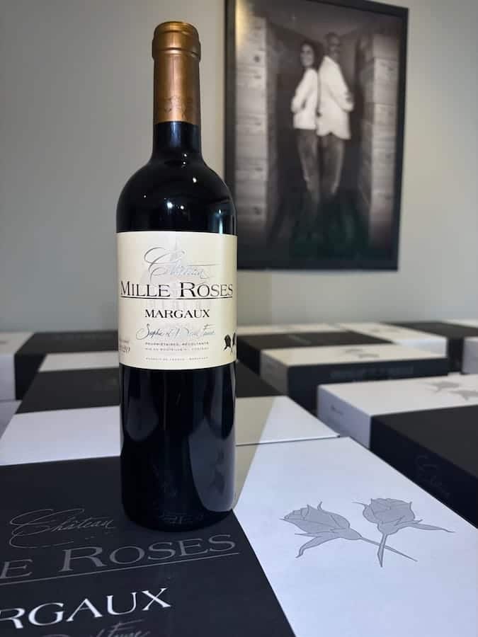 Bouteilles Margaux sur cartons Bouteilles Margaux sur cartons