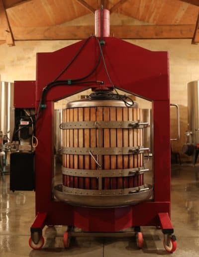 Nos chais - Château Mille Roses 6 les chais du château mille roses